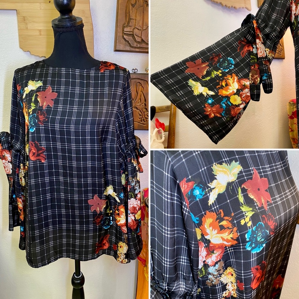 Mishca Bell Dramatic Sleeve Top Tunic Blouse Artsy Colorful Floral Silky MEDIUM